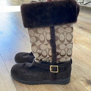Coach brown with logo winter boots women size 7 in good condition